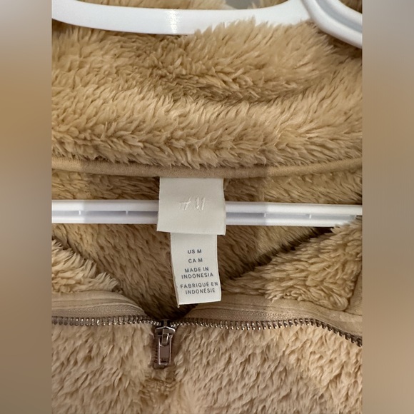 H&M top - Picture 2 of 3